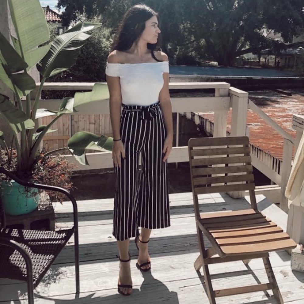 Tie waist striped capri pants